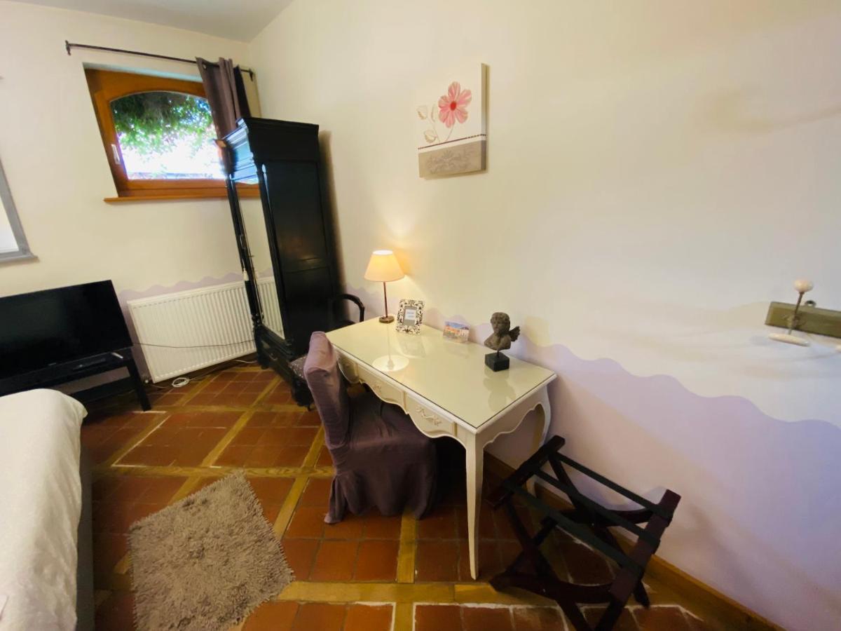 Bed and Breakfast Ferme De Montecouvez Crèvecoeur-sur-lʼEscaut Exterior foto