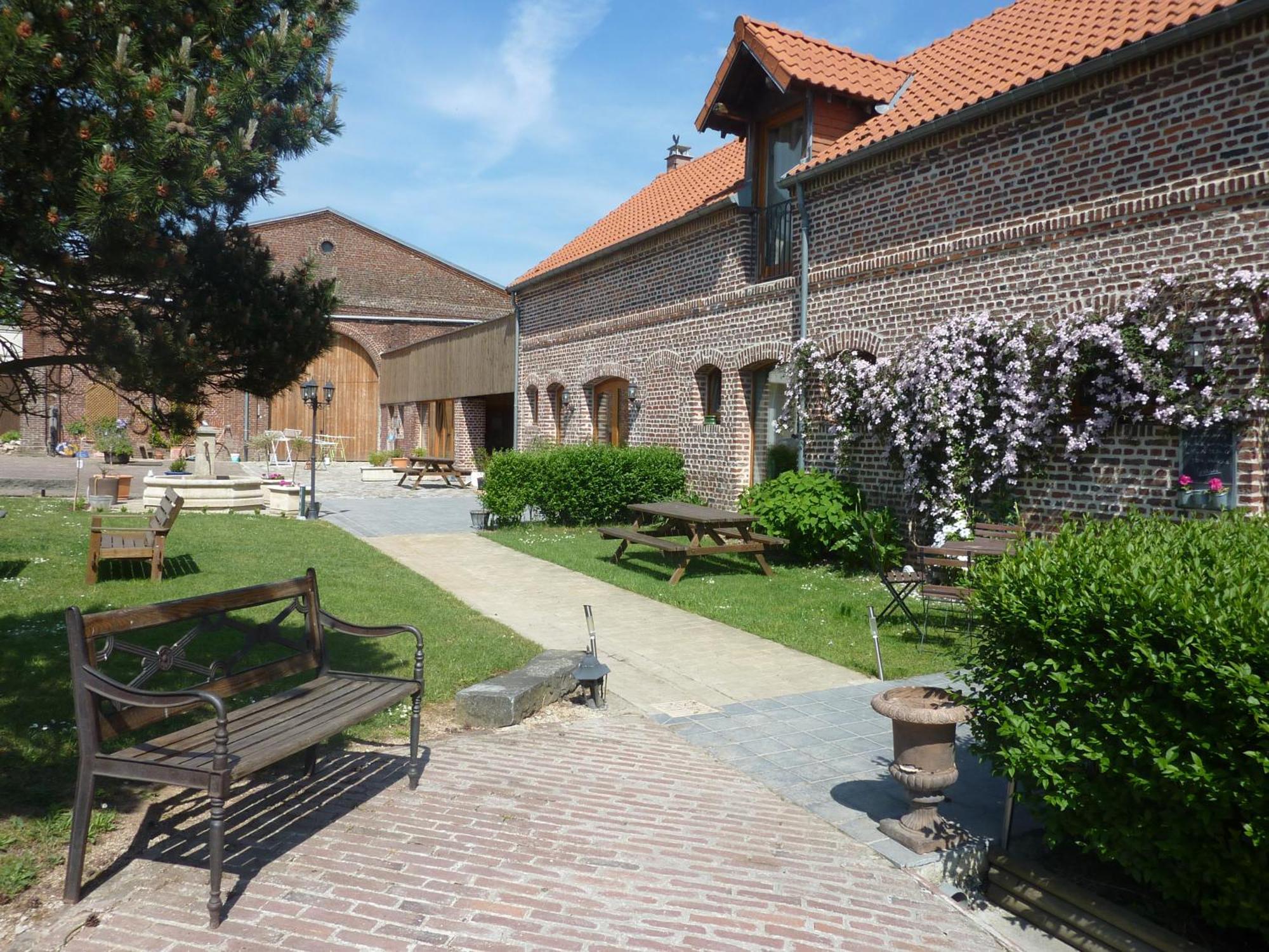 Bed and Breakfast Ferme De Montecouvez Crèvecoeur-sur-lʼEscaut Exterior foto